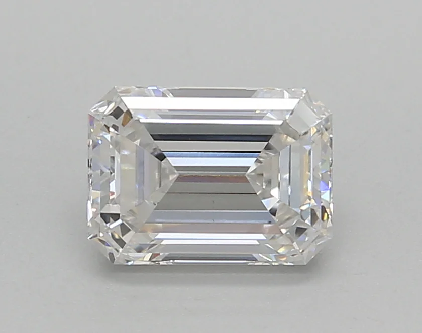 1.51 ct Emerald Lab-Diamond